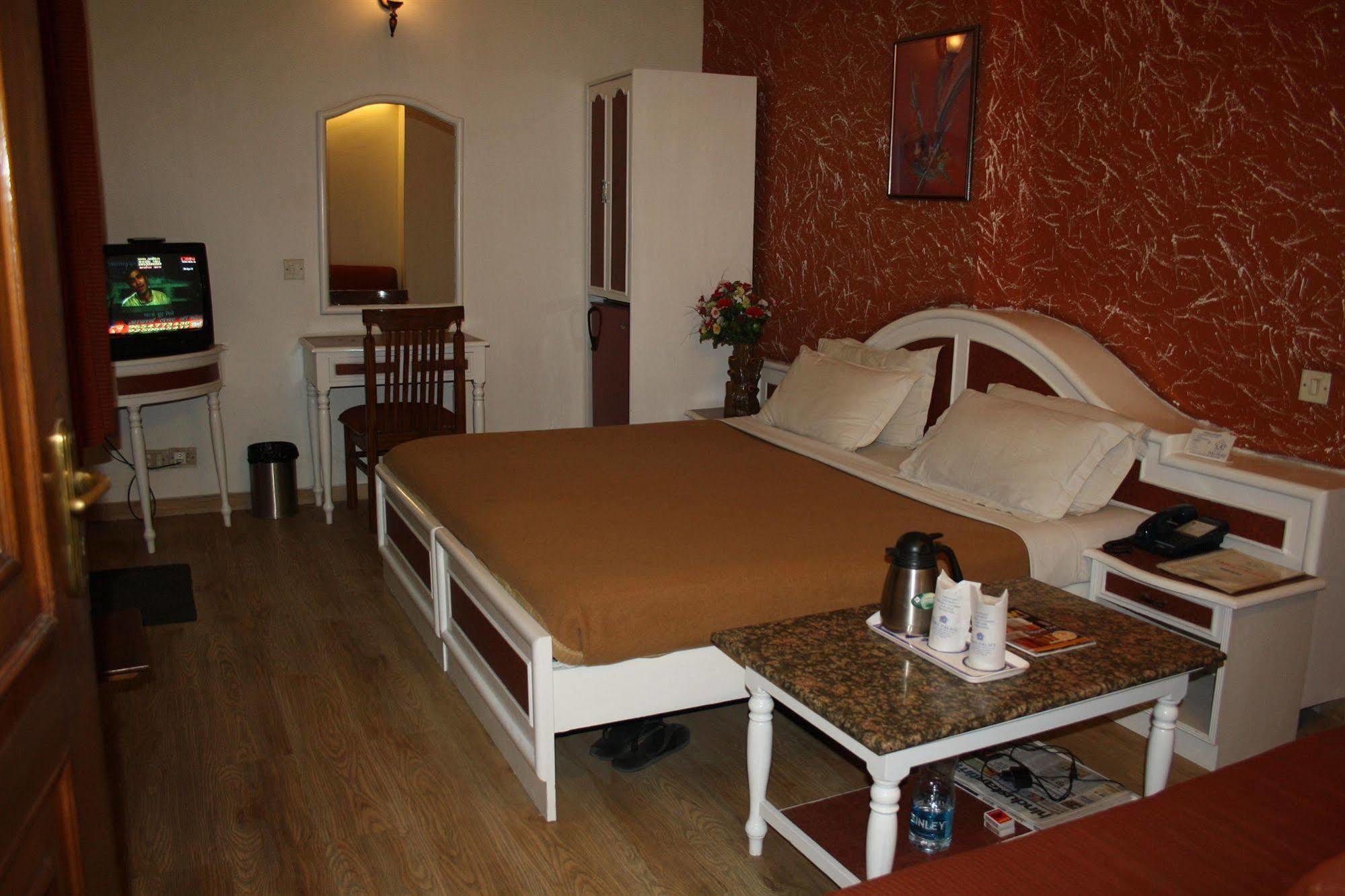 Hotel Rahul Palace New Delhi Værelse billede
