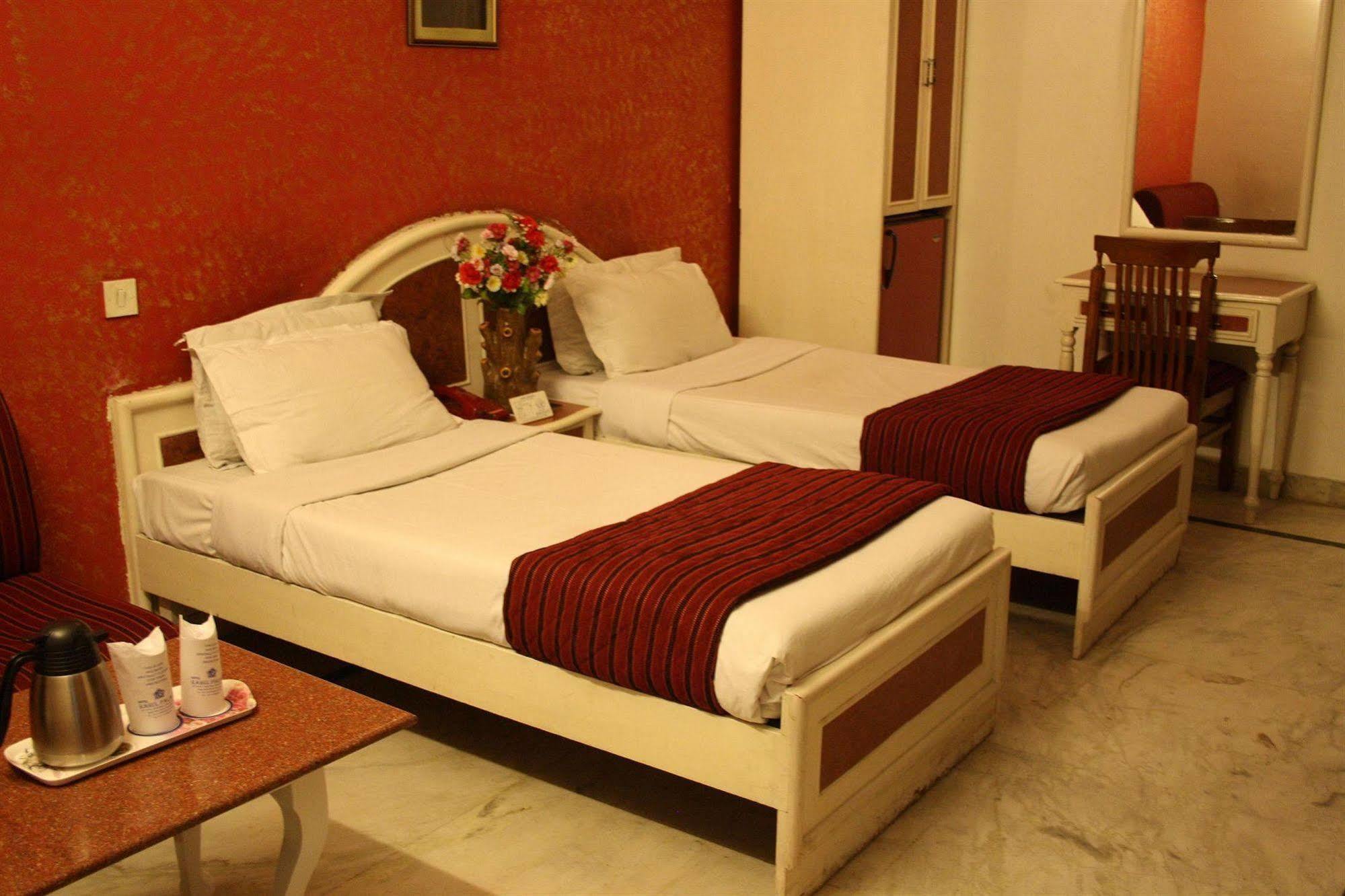 Hotel Rahul Palace New Delhi Værelse billede